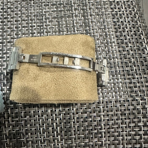 JBW large ladies pink face with zirconias around face and on watch face. - Picture 5 of 6